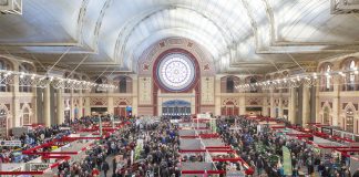 Image of the crowds at the London Model Engineering Exhibition at Alexandra Palace, as part of a blog about the London Model Engineering Exhibition 2017.