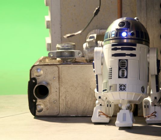 Image of the De Agostini ModelSpace 1:2 scale model R2-D2 droid replica, as the cover image for a blog about the top 4 Star Wars droids