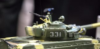 Cover image of a 1:16 scale model T-72 Russian Tank, for a blog about the history and origin of the T-72 Russian Tank.