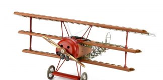Image of the DeAgostini ModelSpace 1:16 scale Fokker Dr.I Red Baron plane model, as part of a blog about the WWI plane's history.