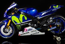 Cover image of a 1:4 scale model Yamaha YZR-M1 motorbike, for a blog about the Valentino Rossi motogp career.