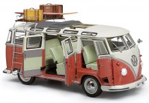 Image of 1:8 scale DeAgostini ModelSpace VW T1 Samba model, as part of a blog about the volkswagen bus history and facts.
